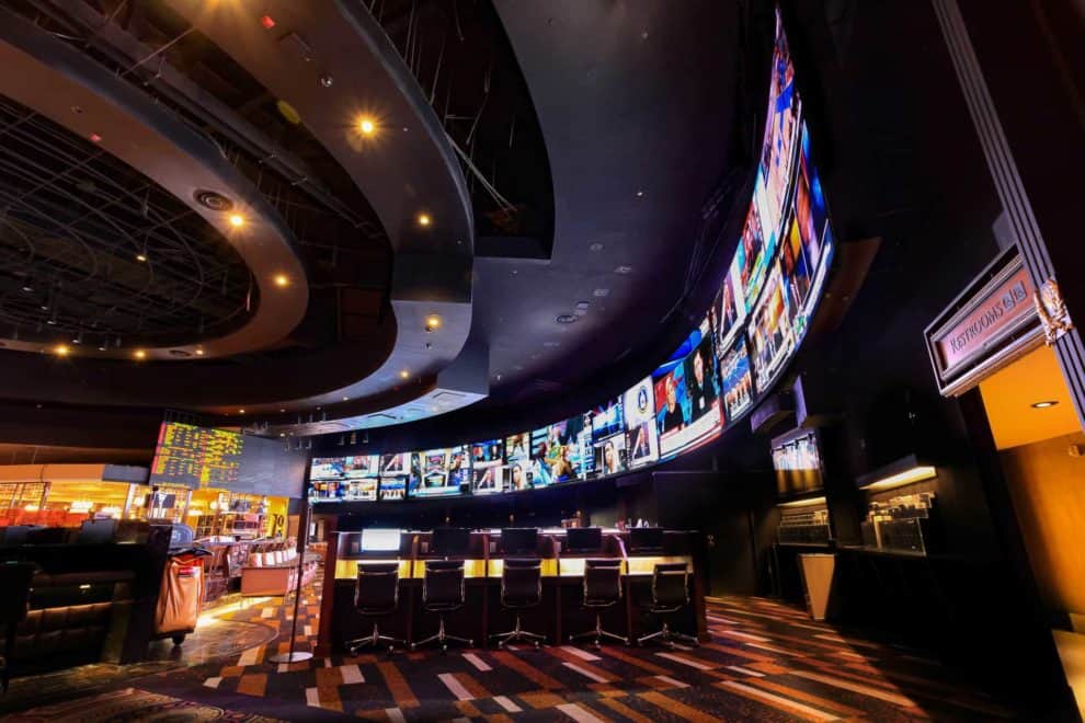 New Caesars Race And Sportsbook Opens At Harrah's Las Vegas