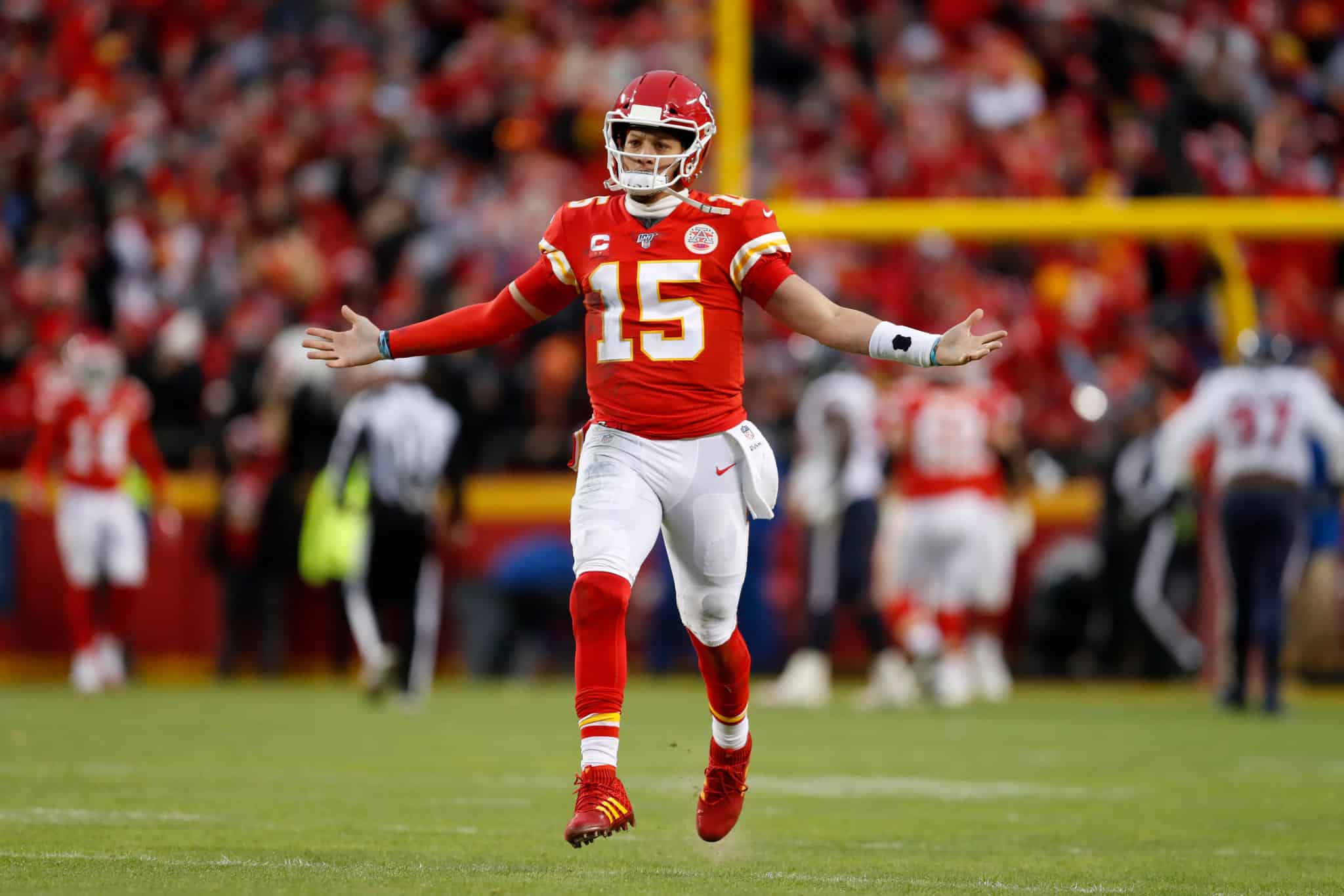Patrick Mahomes Signs "Mega Extension" with Chiefs worth 500M