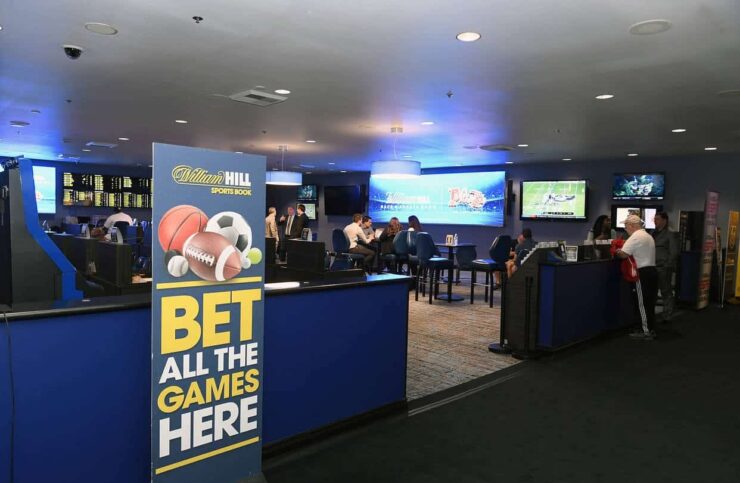 Las Vegas Bookmakers Report Sharp Action On Alabama In National Championship Game