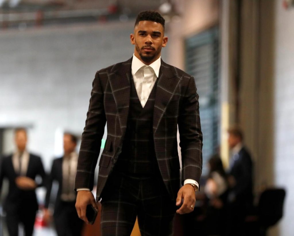 Evander Kane Solidifies Status As Worst Person In NHL By Using A Fake